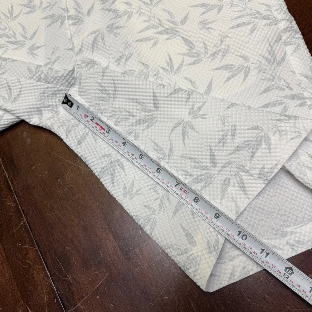 PGA Tour Golf Shorts Mens 34 White Grey Bermuda Bamboo Leaf Print Flat Front
